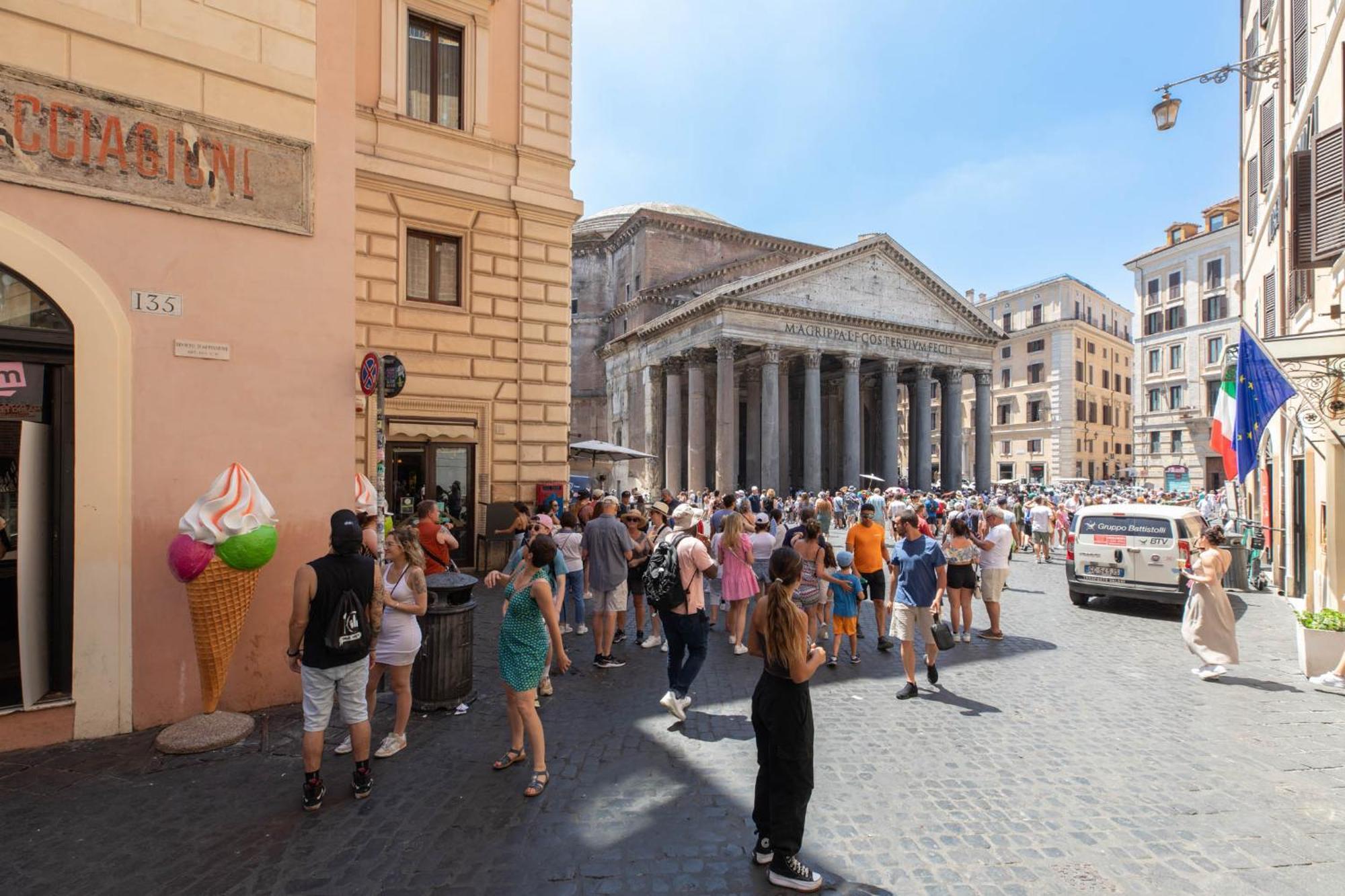Iflat Pantheon'S Roomy And Friendly Apartment Rome Luaran gambar